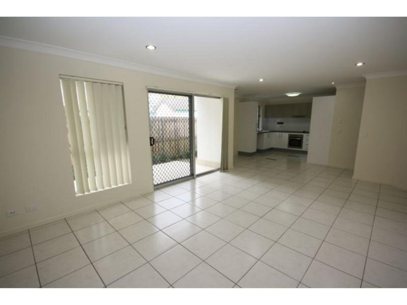 Photo - Unit 2/15 Lane Street, Clontarf QLD 4019 - Image 3