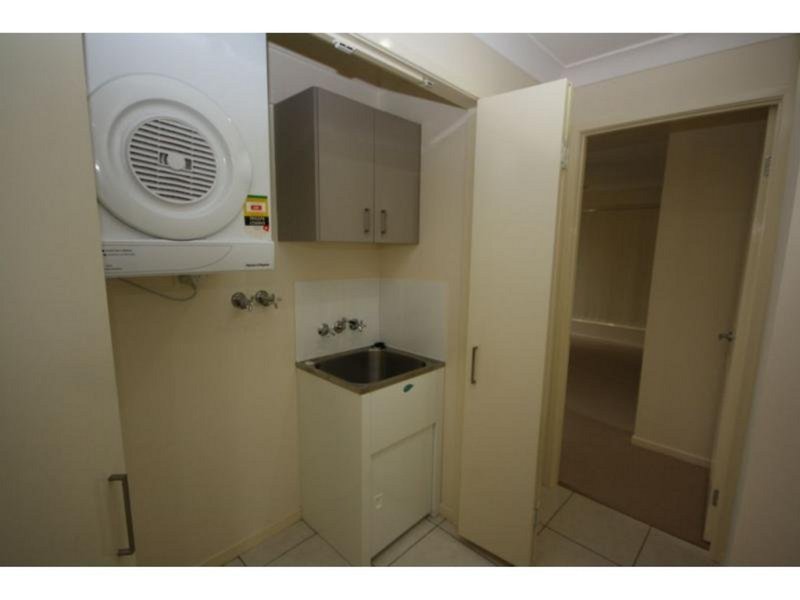 Photo - Unit 2/15 Lane Street, Clontarf QLD 4019 - Image 8