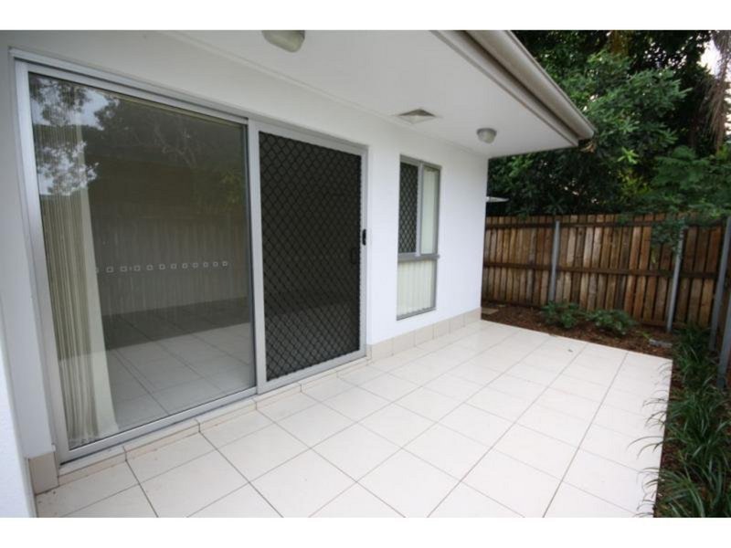 Photo - Unit 2/15 Lane Street, Clontarf QLD 4019 - Image 9