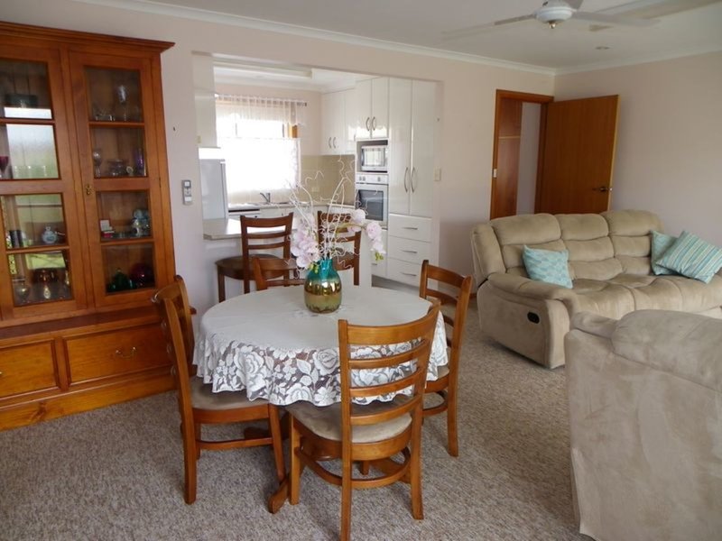 Photo - Unit 2/16 Reid Street, Wynyard TAS 7325 - Image 7