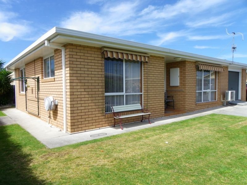 Photo - Unit 2/16 Reid Street, Wynyard TAS 7325 - Image 12