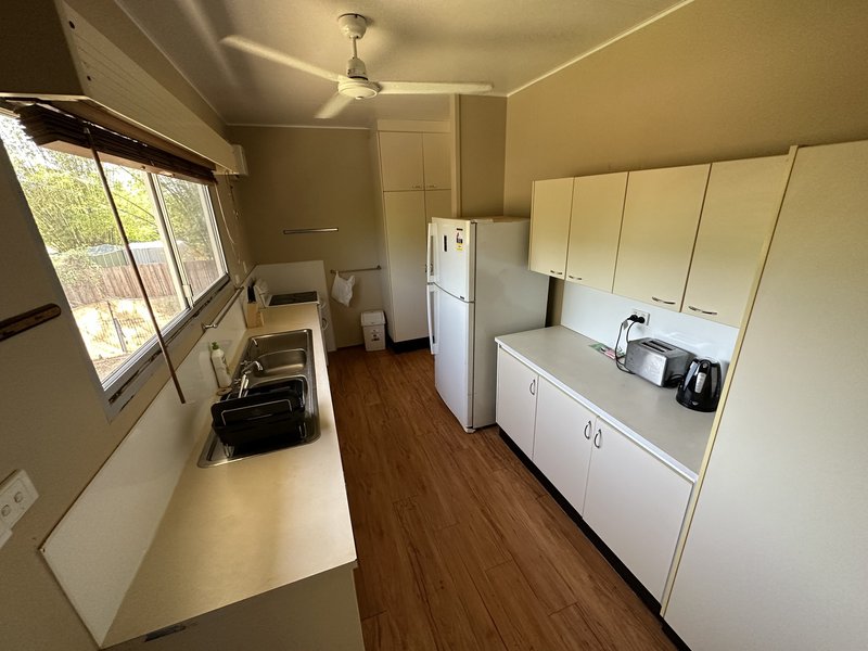 Photo - Unit 2/17 Bauhinia Ave , Trunding QLD 4874 - Image 4