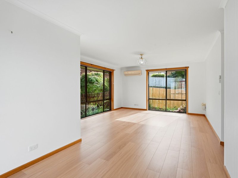 Photo - Unit 2/19 Opal Drive, Blackmans Bay TAS 7052 - Image 7