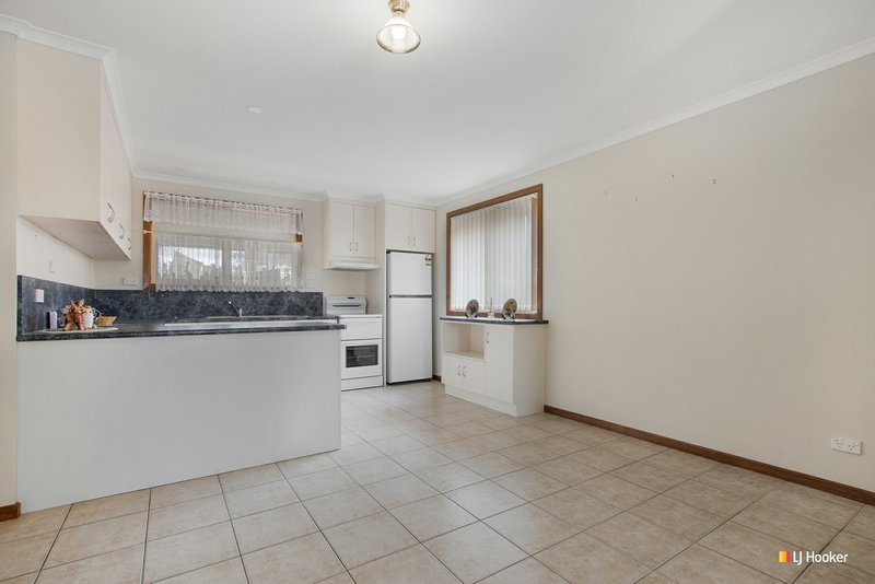 Photo - Unit 2/19 Plummer Court, Somerset TAS 7322 - Image 4