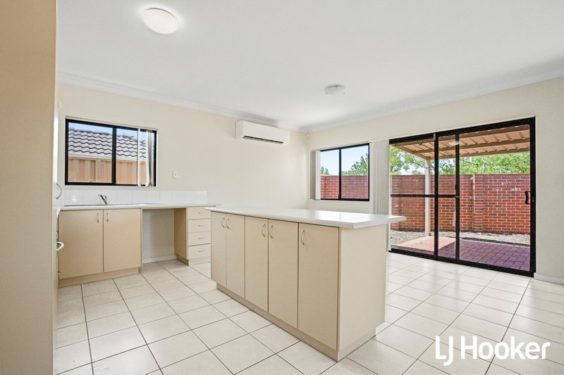 Photo - Unit 2/197 Welshpool Road, Queens Park WA 6107 - Image 5