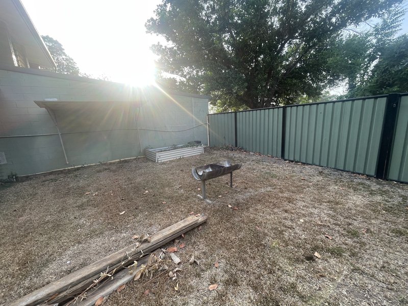 Photo - Unit 2/2 Delonix Ct , Rocky Point QLD 4874 - Image 5