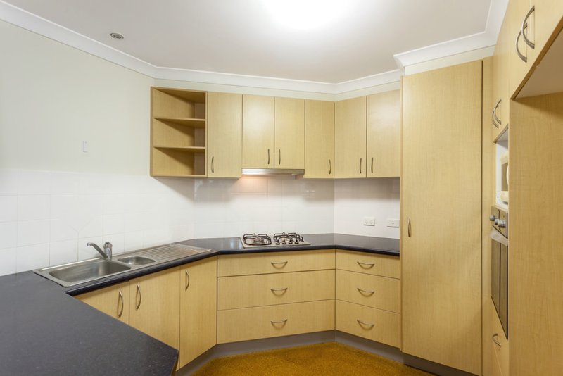 Photo - Unit 2/2 Garde Street, Centenary Heights QLD 4350 - Image 3