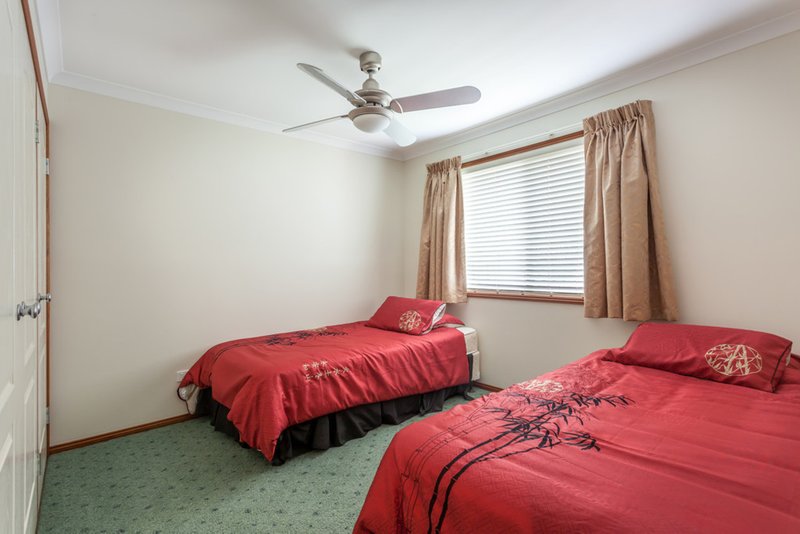 Photo - Unit 2/2 Garde Street, Centenary Heights QLD 4350 - Image 7