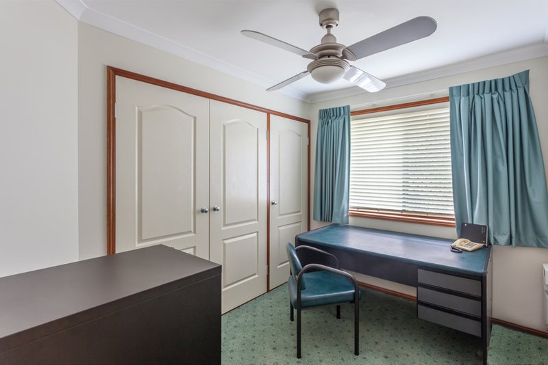 Photo - Unit 2/2 Garde Street, Centenary Heights QLD 4350 - Image 8