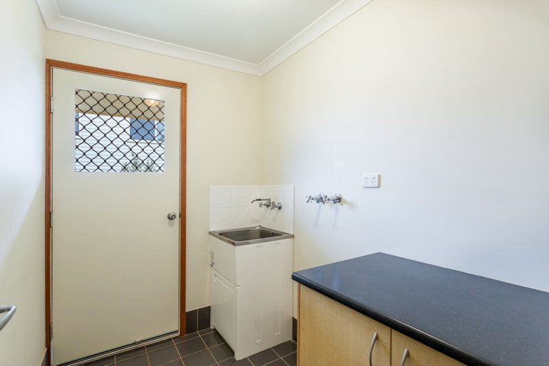 Photo - Unit 2/2 Garde Street, Centenary Heights QLD 4350 - Image 10