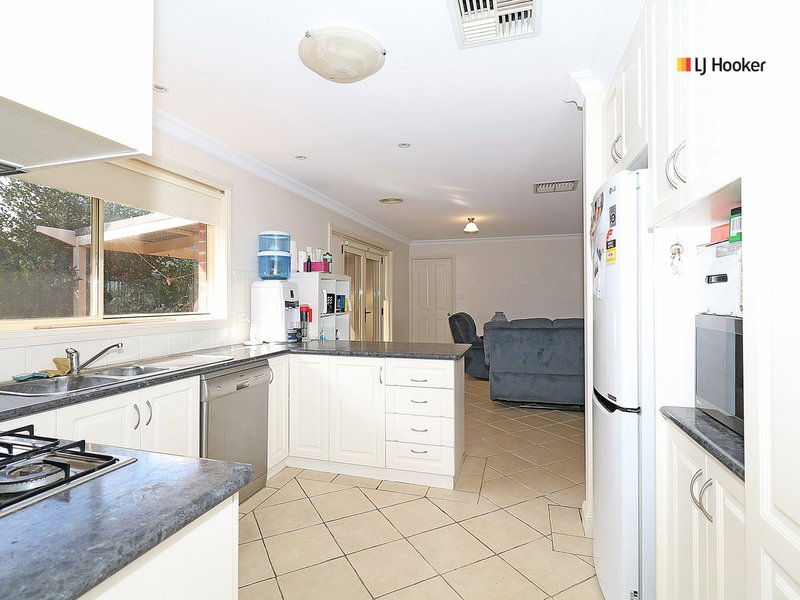 Photo - Unit 2/2 Madin Place, Estella NSW 2650 - Image 3