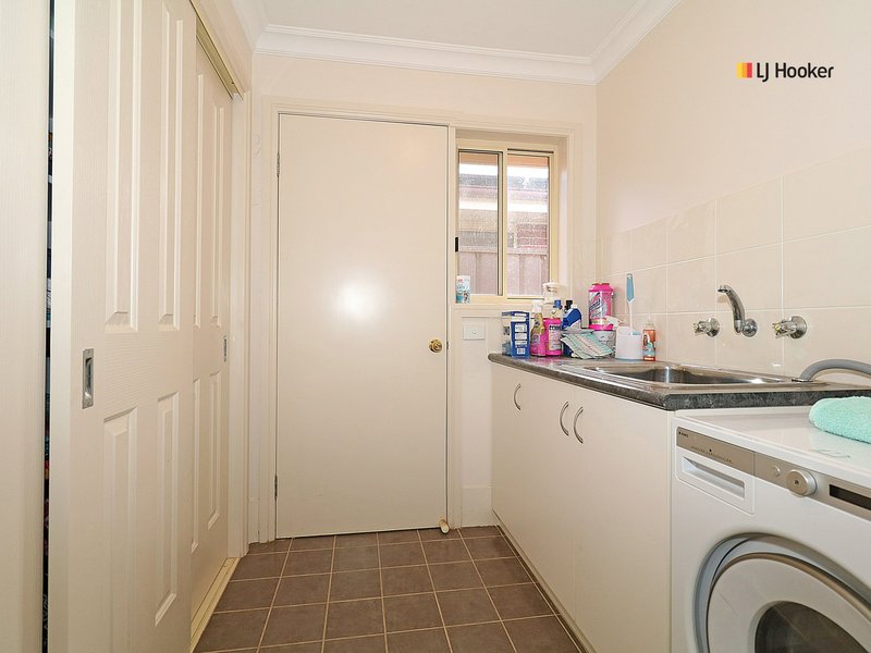 Photo - Unit 2/2 Madin Place, Estella NSW 2650 - Image 9