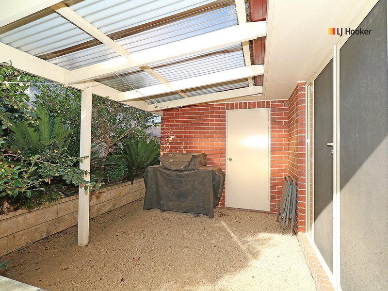 Photo - Unit 2/2 Madin Place, Estella NSW 2650 - Image 10