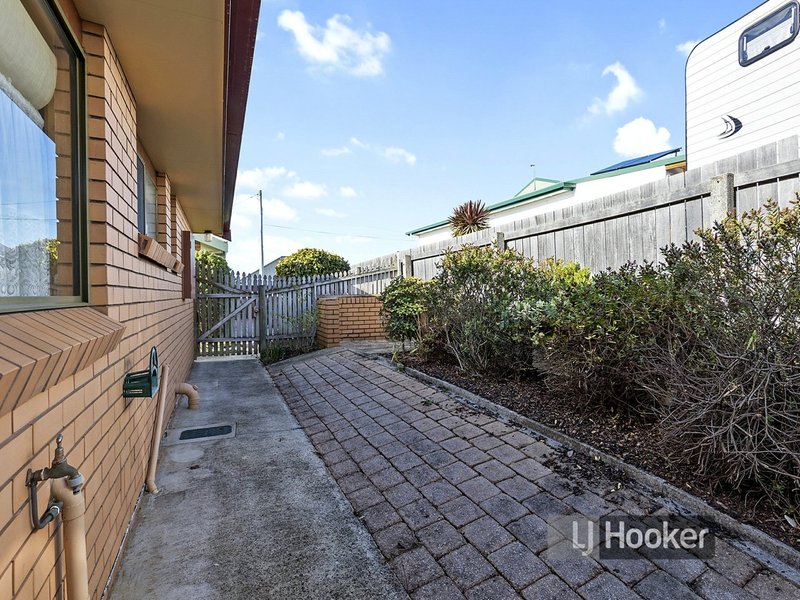 Photo - Unit 2/2 Monnington Street, Upper Burnie TAS 7320 - Image 8