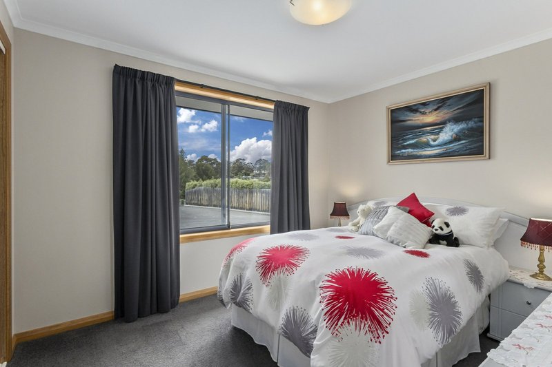 Photo - Unit 2/2 Trevally Court, Kingston TAS 7050 - Image 9