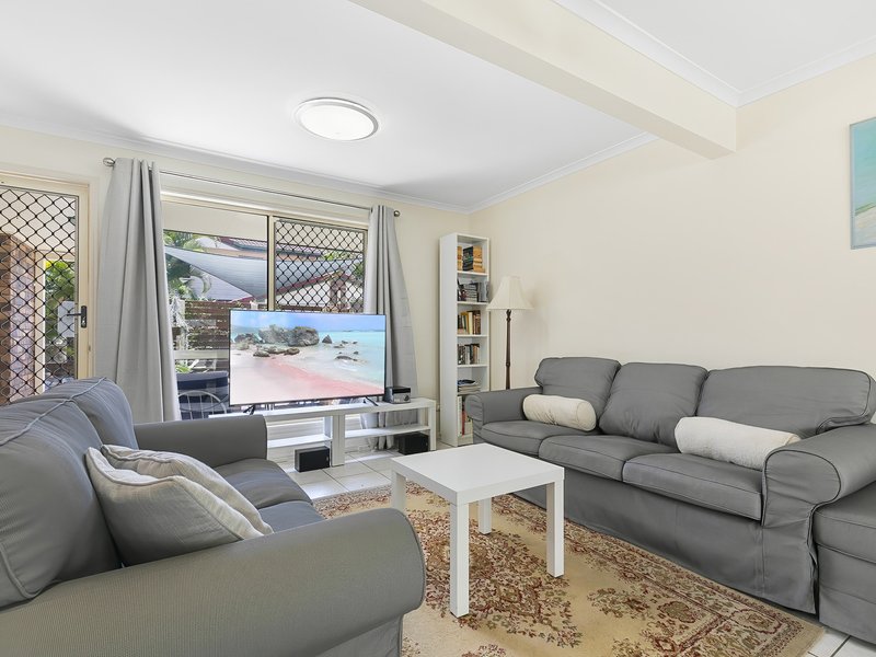 Photo - Unit 2/20-22 Kangaroo Ave , Bongaree QLD 4507 - Image 5