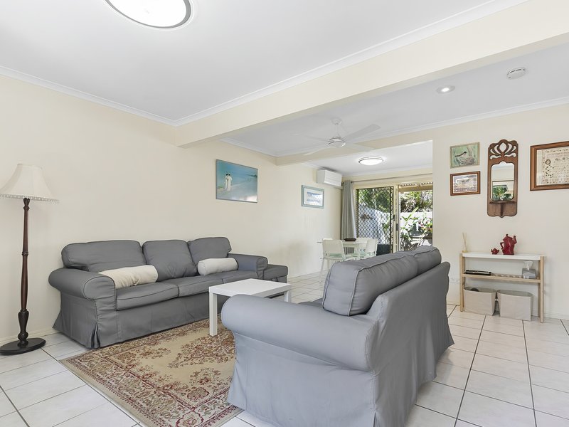 Photo - Unit 2/20-22 Kangaroo Ave , Bongaree QLD 4507 - Image 7