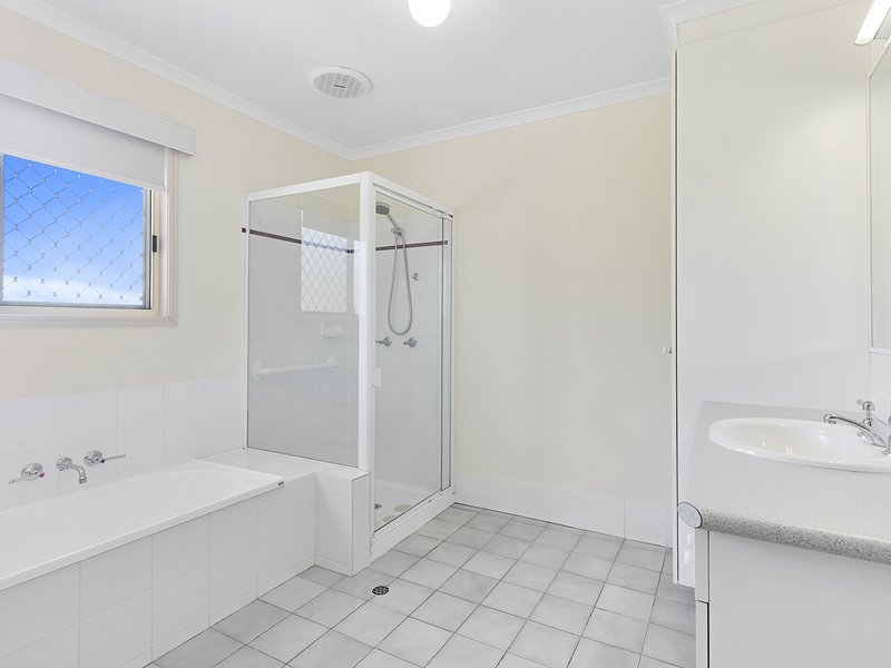 Photo - Unit 2/20-22 Kangaroo Ave , Bongaree QLD 4507 - Image 14