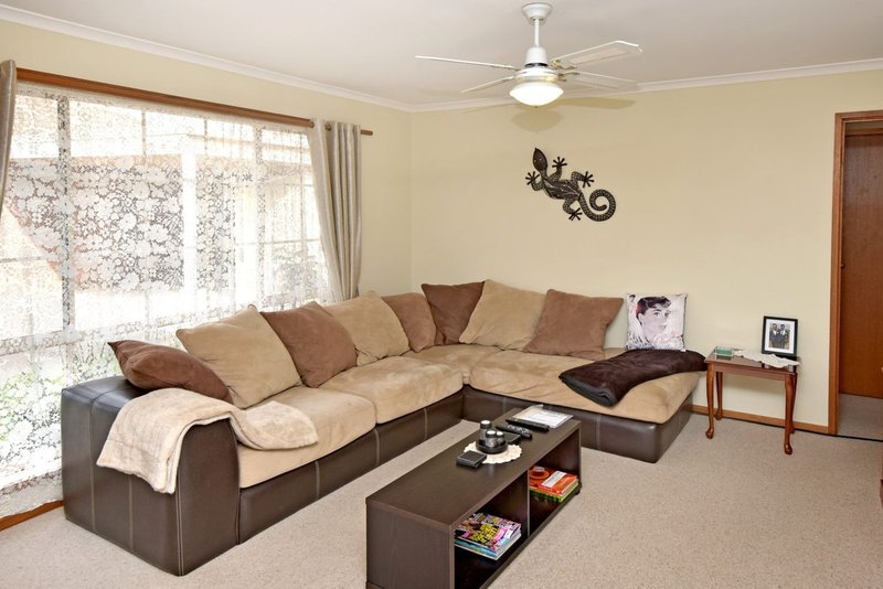 Photo - Unit 2/20 Saturn Street, Newcomb VIC 3219 - Image 4