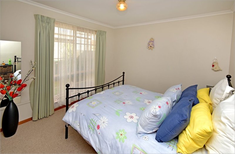 Photo - Unit 2/20 Saturn Street, Newcomb VIC 3219 - Image 10