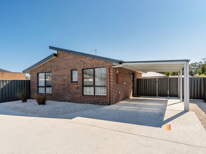 Photo - Unit 2/207 Last Street, Latrobe TAS 7307 - Image 2