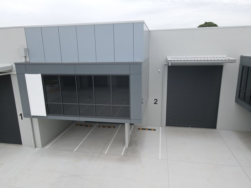 Unit 2/21 Concorde Way, Bomaderry NSW 2541