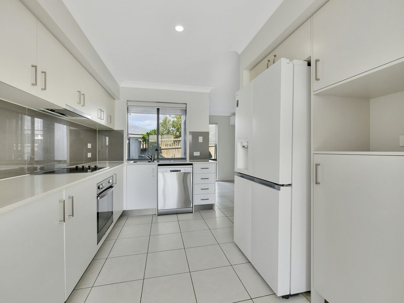 Photo - Unit 2/22 Windsor Street, Flagstone QLD 4280 - Image 9