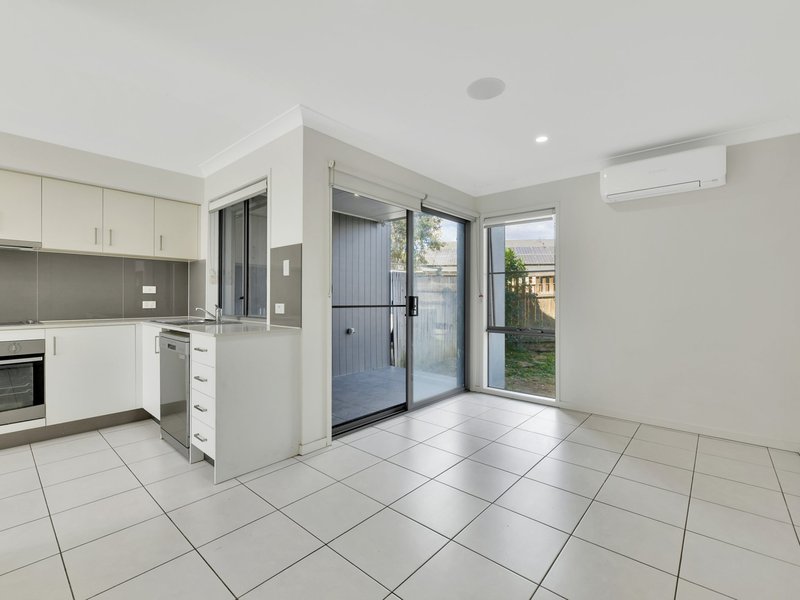 Photo - Unit 2/22 Windsor Street, Flagstone QLD 4280 - Image 10