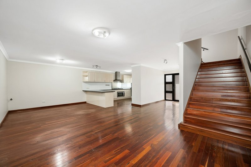 Photo - Unit 2/2316 Albany Highway, Gosnells WA 6110 - Image 5