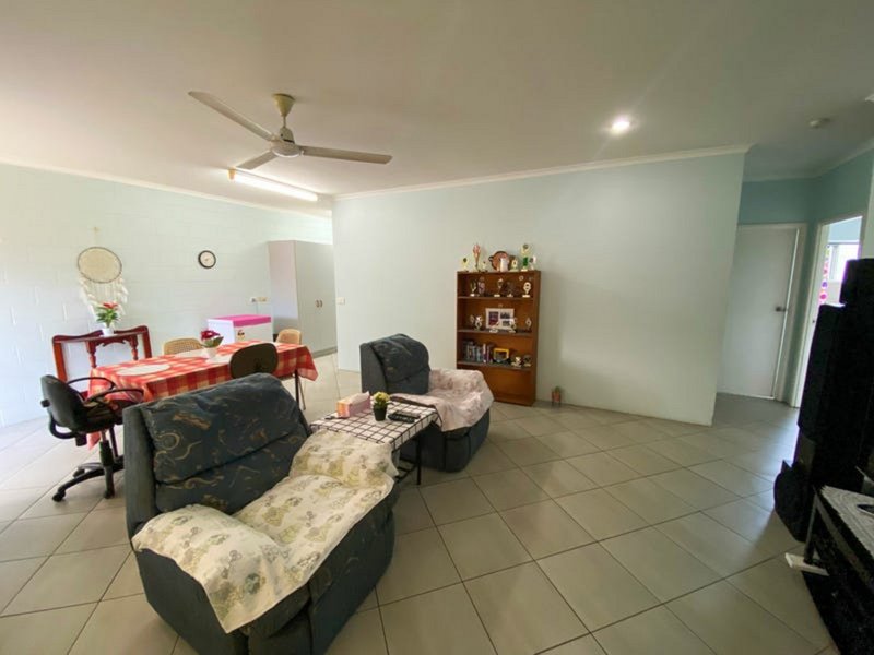 Photo - Unit 2/254 Walsh Street, Mareeba QLD 4880 - Image 5