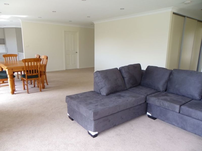 Photo - Unit 2/29 Freestone Crescent, Wynyard TAS 7325 - Image 6