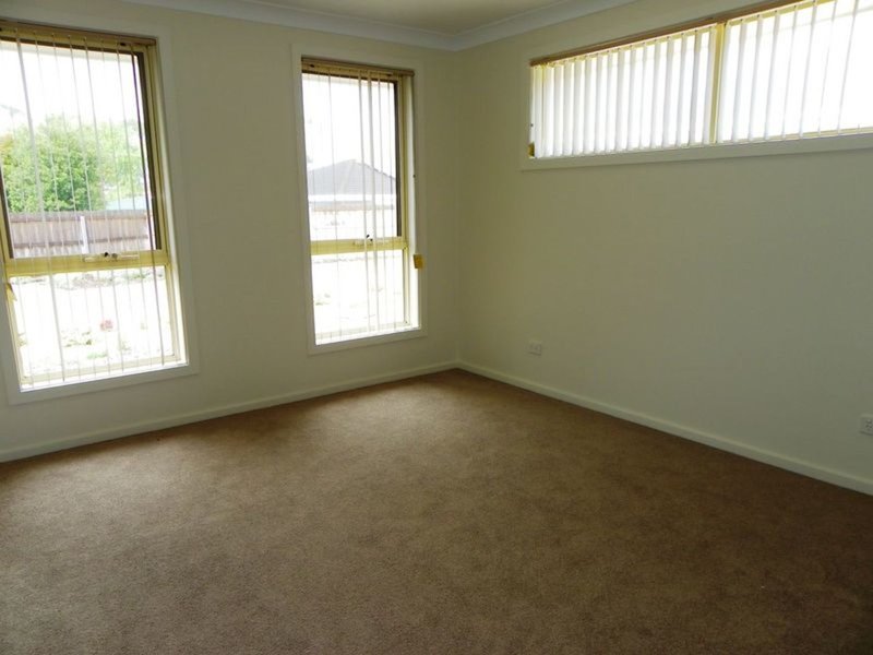 Photo - Unit 2/29 Freestone Crescent, Wynyard TAS 7325 - Image 8