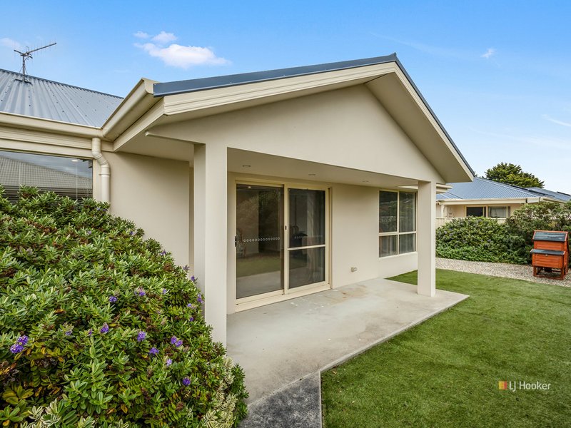 Photo - Unit 2/29 Freestone Crescent, Wynyard TAS 7325 - Image 12