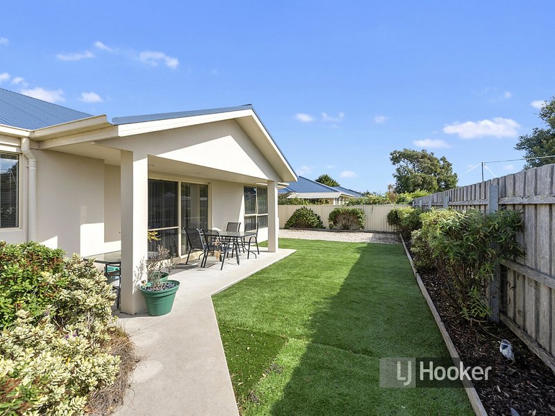 Photo - Unit 2/29 Freestone Crescent, Wynyard TAS 7325 - Image 13