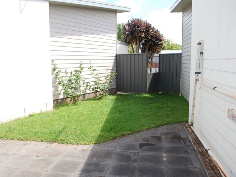 Photo - Unit 2/3 Bowick Street, Wynyard TAS 7325 - Image 14