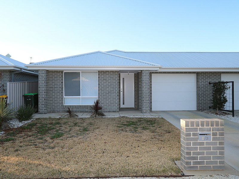 Unit 2/3 Craft Street, Lake Albert NSW 2650