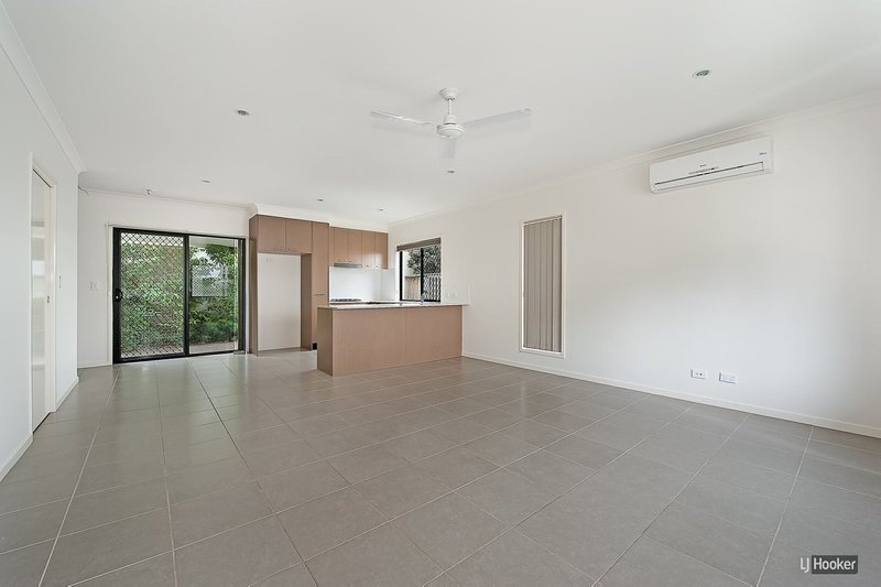 Photo - Unit 2/30 Mercury Parade, Mango Hill QLD 4509 - Image 3