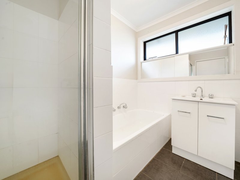 Photo - Unit 2/31 Verbena Crescent, Noble Park VIC 3174 - Image 6