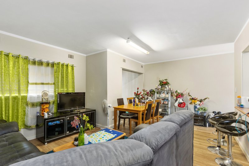 Photo - Unit 2/33 Steward Way, Orelia WA 6167 - Image 6