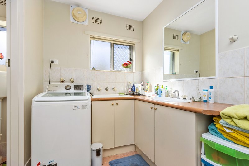 Photo - Unit 2/33 Steward Way, Orelia WA 6167 - Image 9