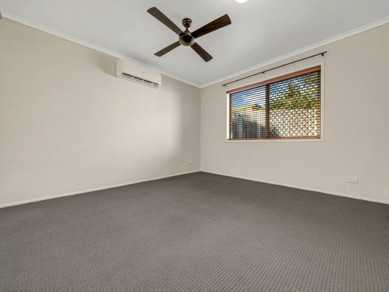 Photo - Unit 2/36 Langdon Street, Tannum Sands QLD 4680 - Image 10