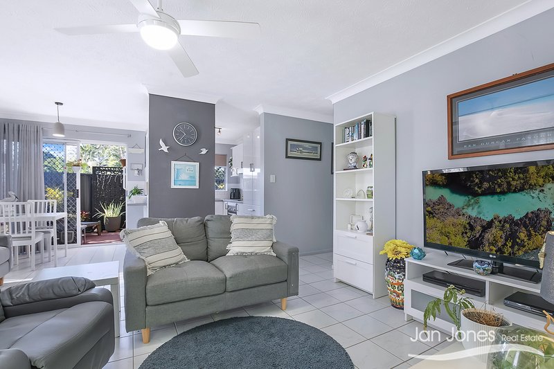 Photo - Unit 2/38 Hawthorne Street, Woody Point QLD 4019 - Image 3