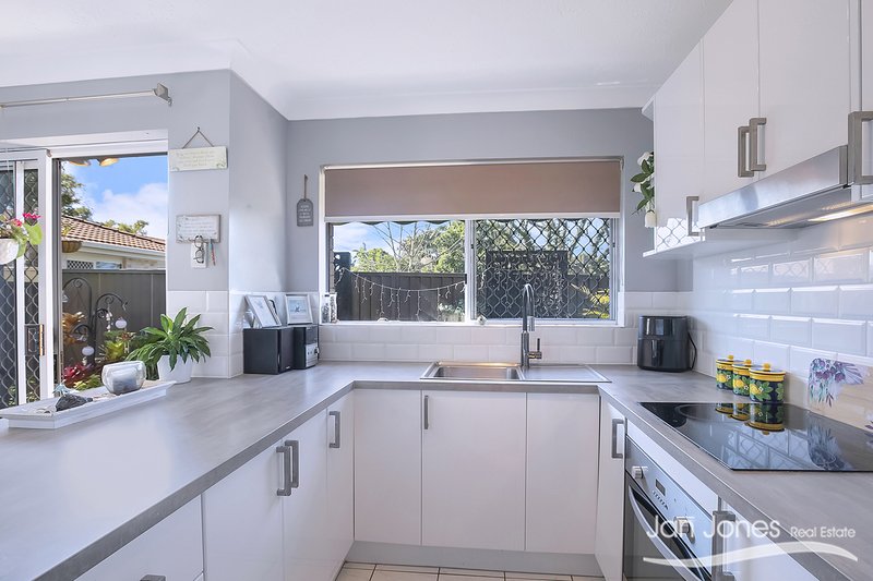 Photo - Unit 2/38 Hawthorne Street, Woody Point QLD 4019 - Image 7