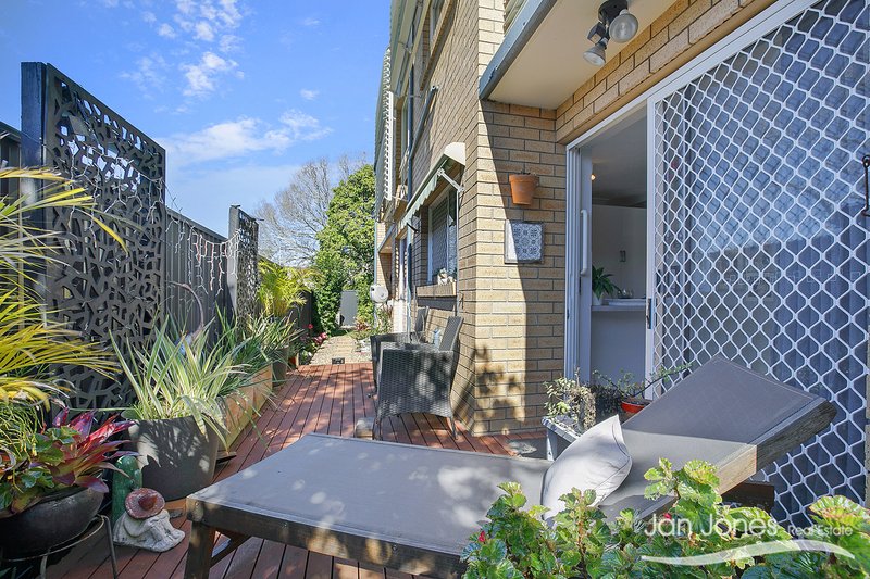 Photo - Unit 2/38 Hawthorne Street, Woody Point QLD 4019 - Image 13