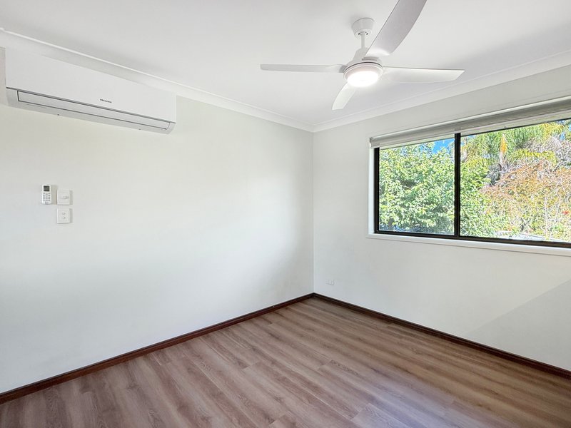 Photo - Unit 2/4 Fairlie Cres , Moffat Beach QLD 4551 - Image 6