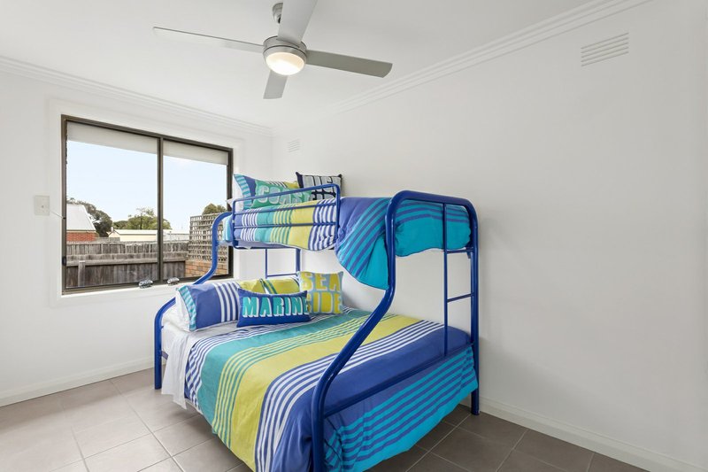 Photo - Unit 2/40 Dudley Parade, St Leonards VIC 3223 - Image 5