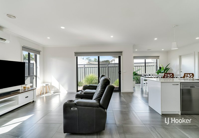 Photo - Unit 2/40 Mckenzie Street, Broadford VIC 3658 - Image 6