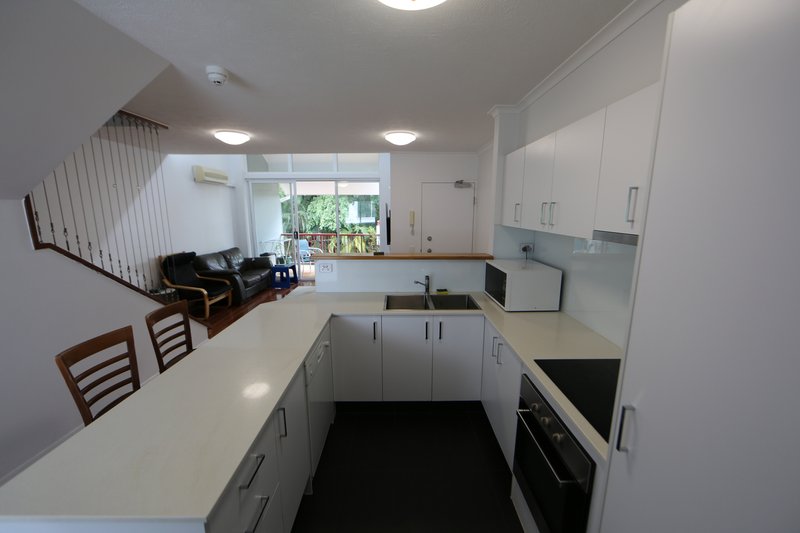 Photo - Unit 24/128 Bowen Street, Spring Hill QLD 4000 - Image 4