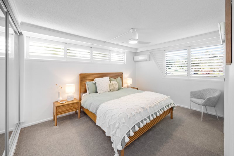 Photo - Unit 2/44 Victoria Terrace, Kings Beach QLD 4551 - Image 8