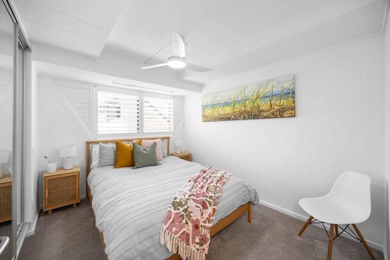 Photo - Unit 2/44 Victoria Terrace, Kings Beach QLD 4551 - Image 14